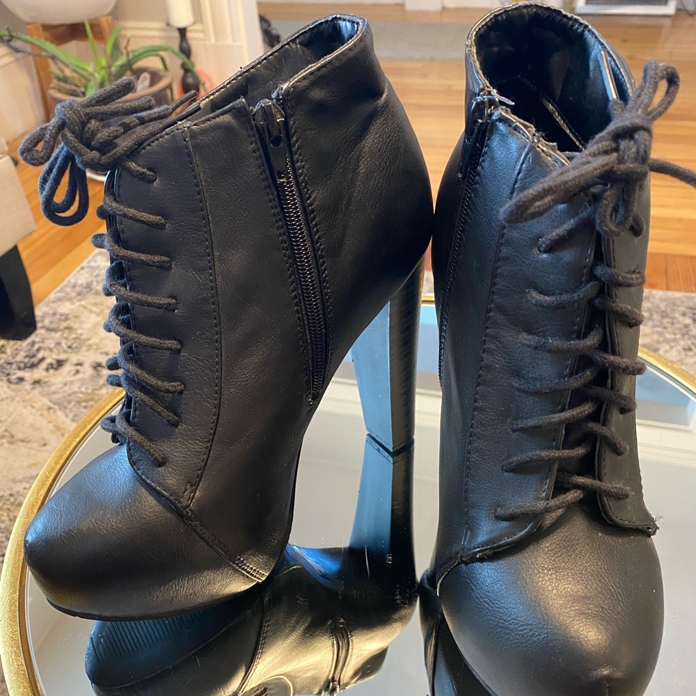 Charlotte Russe: Black leather Ankle booties